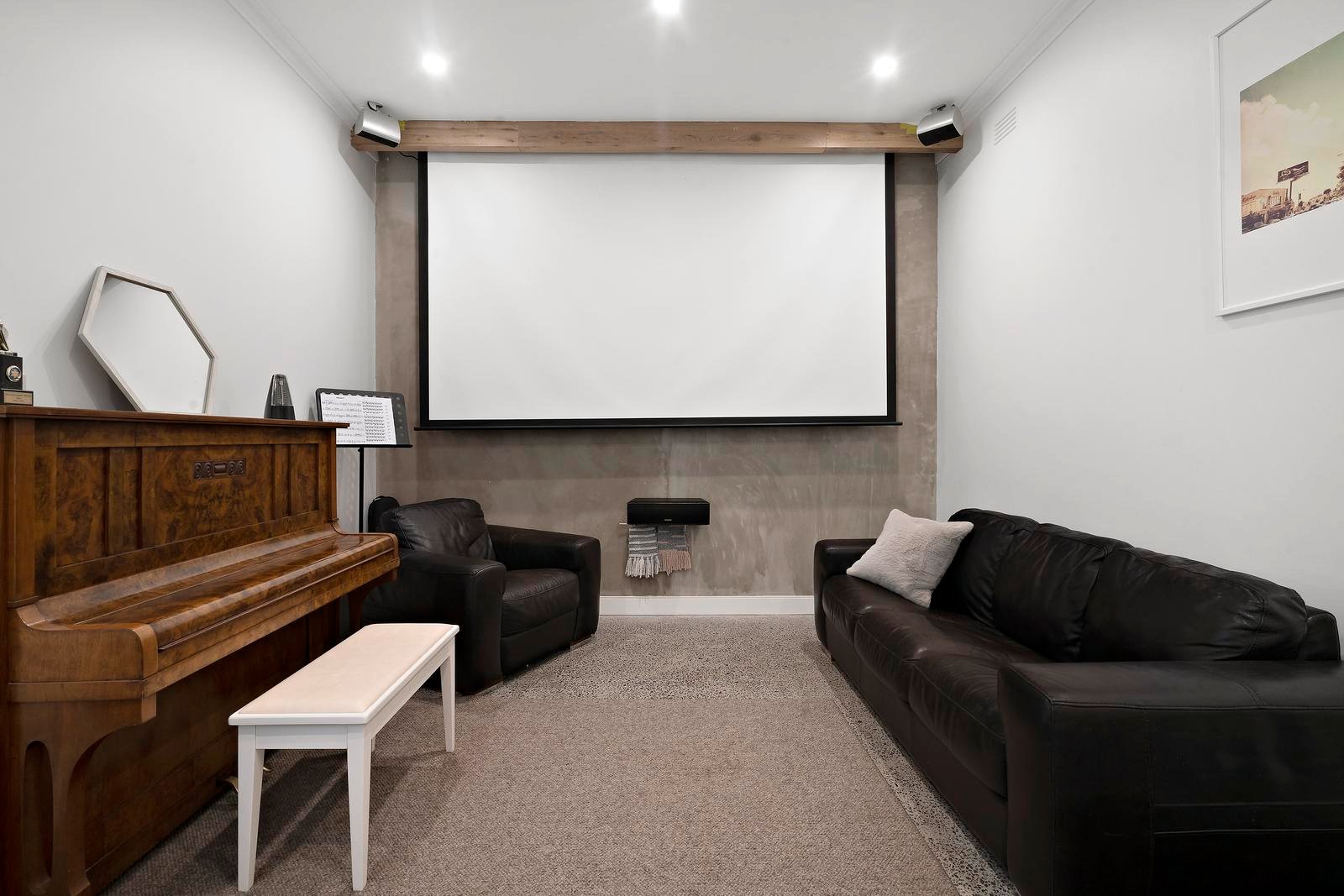 Property Gallery Thumbnail 13