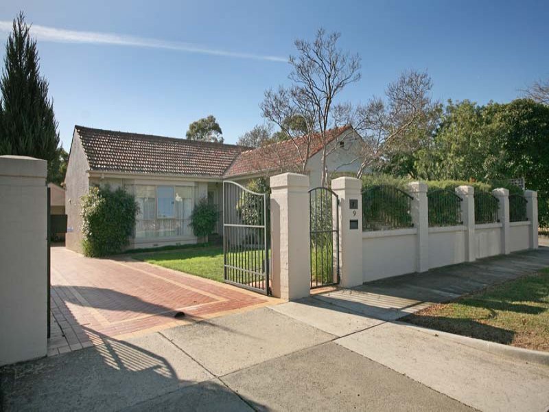 9 Brook Crescent, Box Hill South image 1