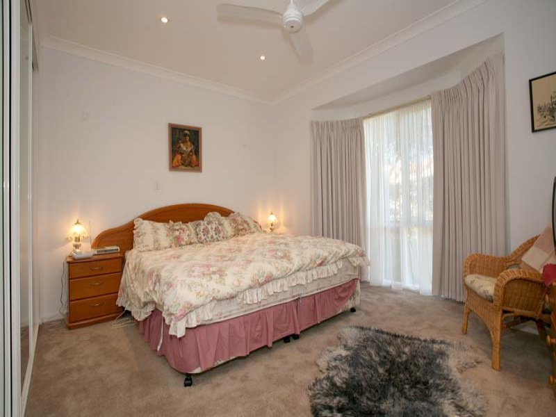 9 Brook Crescent, Box Hill South image 6