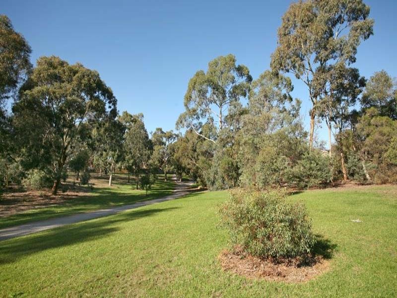 9 Brook Crescent, Box Hill South image 9
