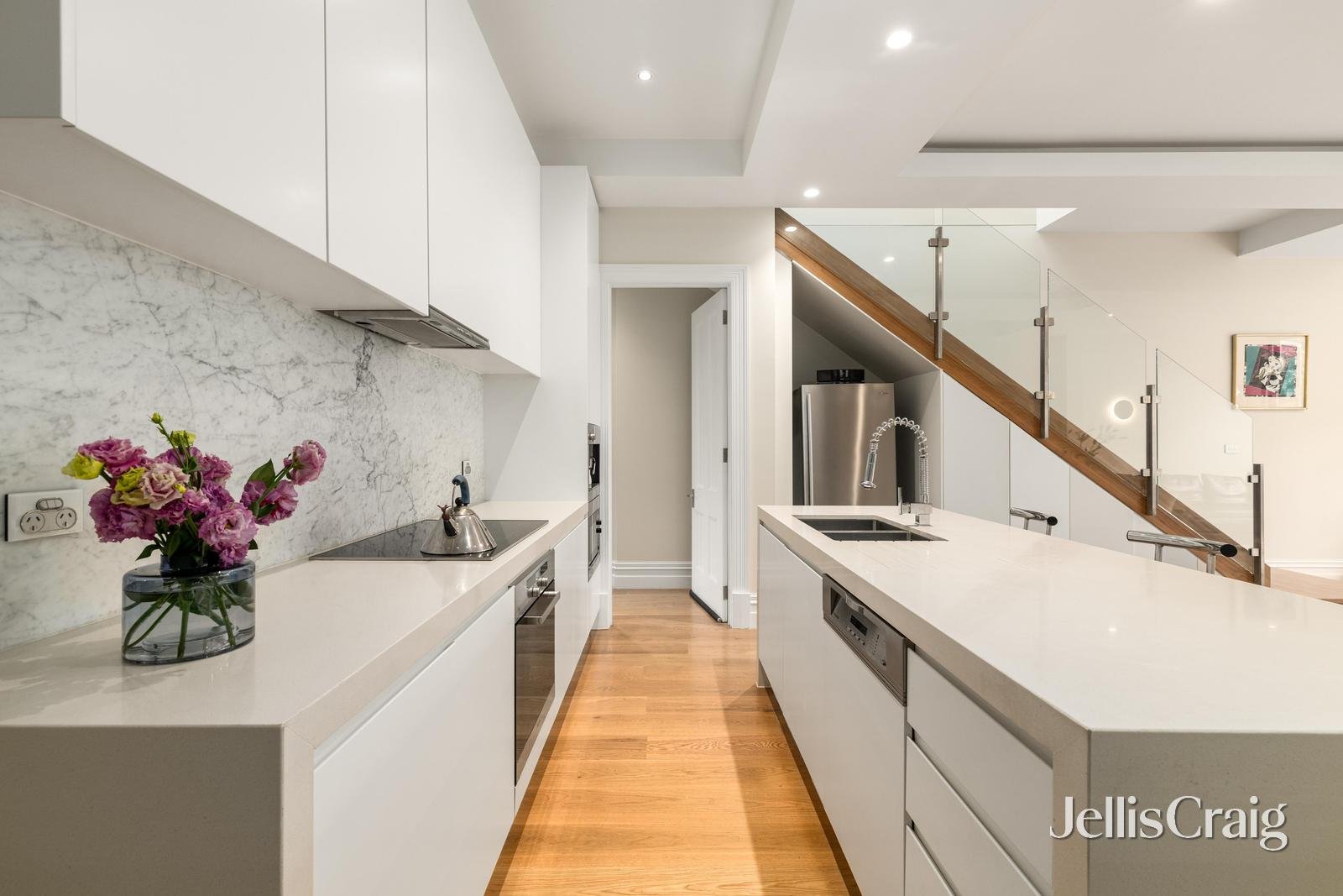 9 Broomfield Road, Hawthorn&nbsp;East image 4
