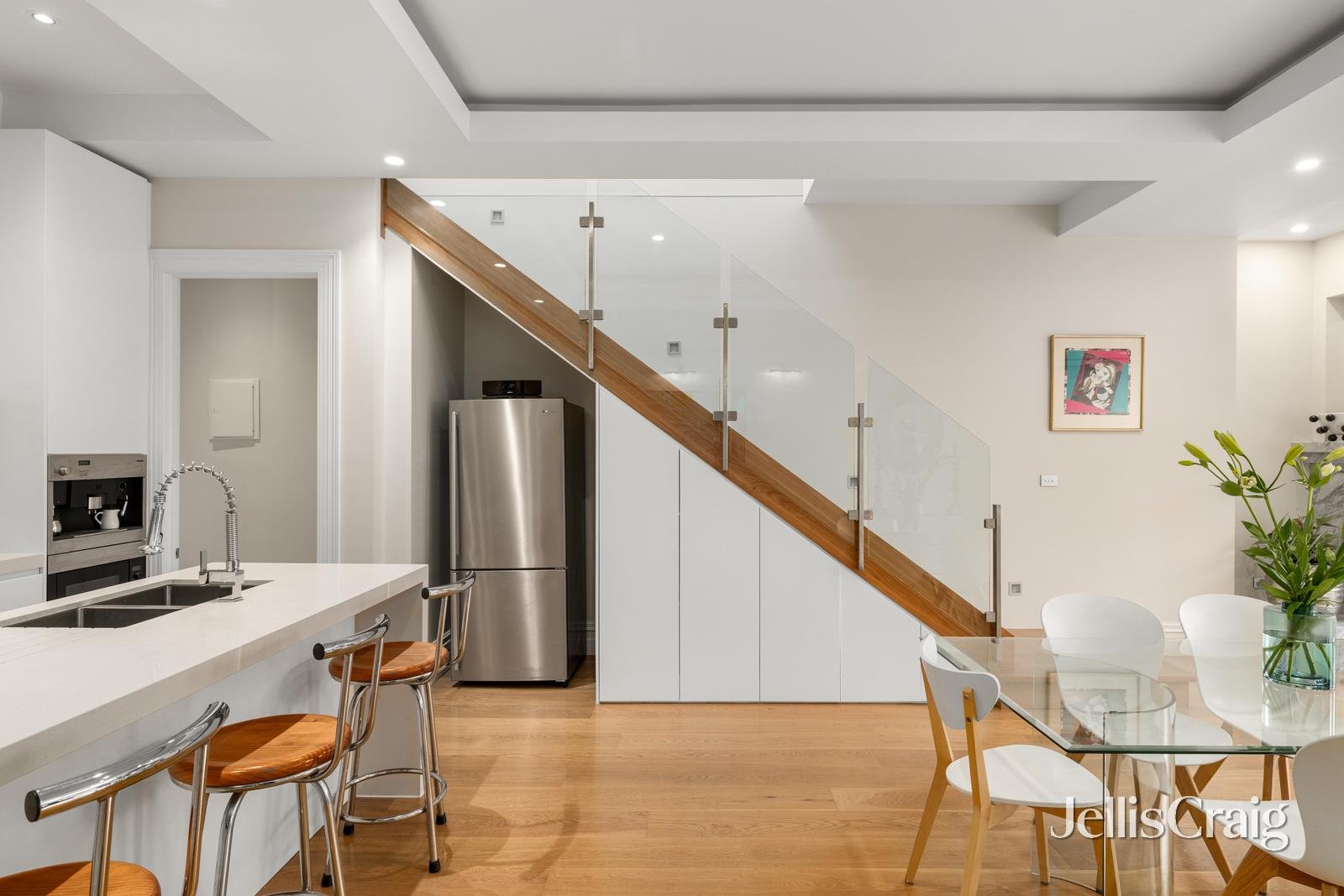 9 Broomfield Road, Hawthorn&nbsp;East image 6