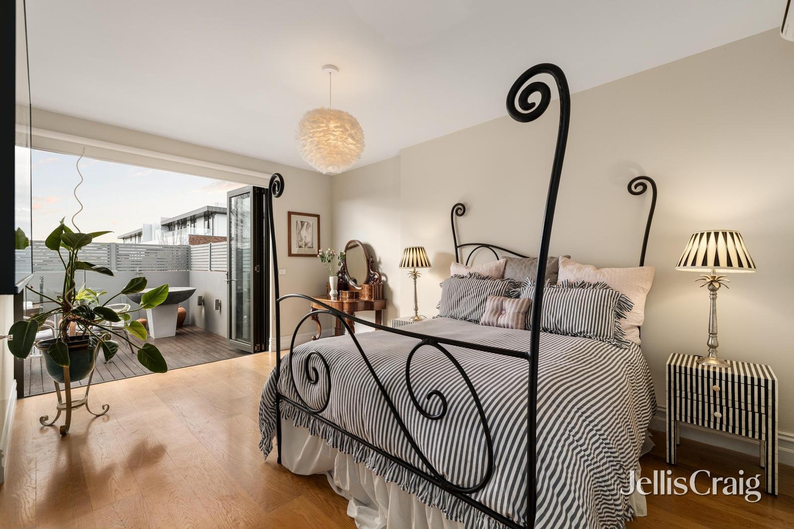 9 Broomfield Road, Hawthorn&nbsp;East image 9
