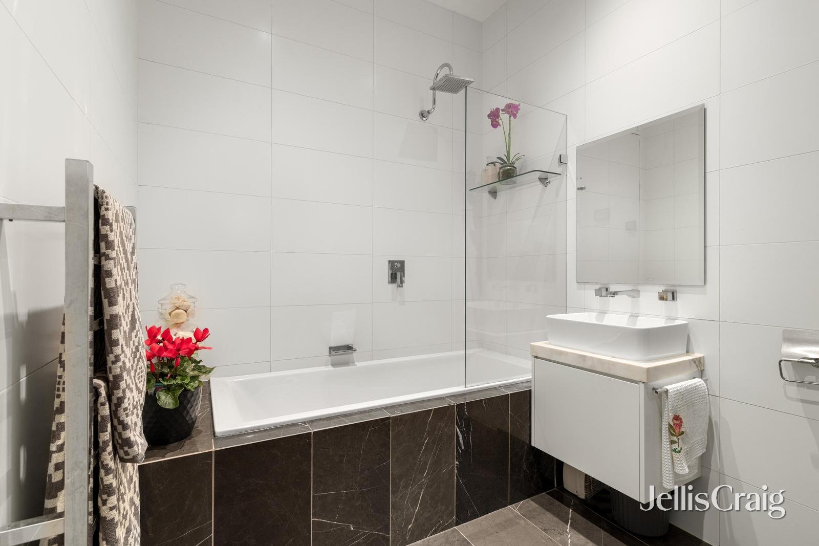 9 Broomfield Road, Hawthorn&nbsp;East image 13