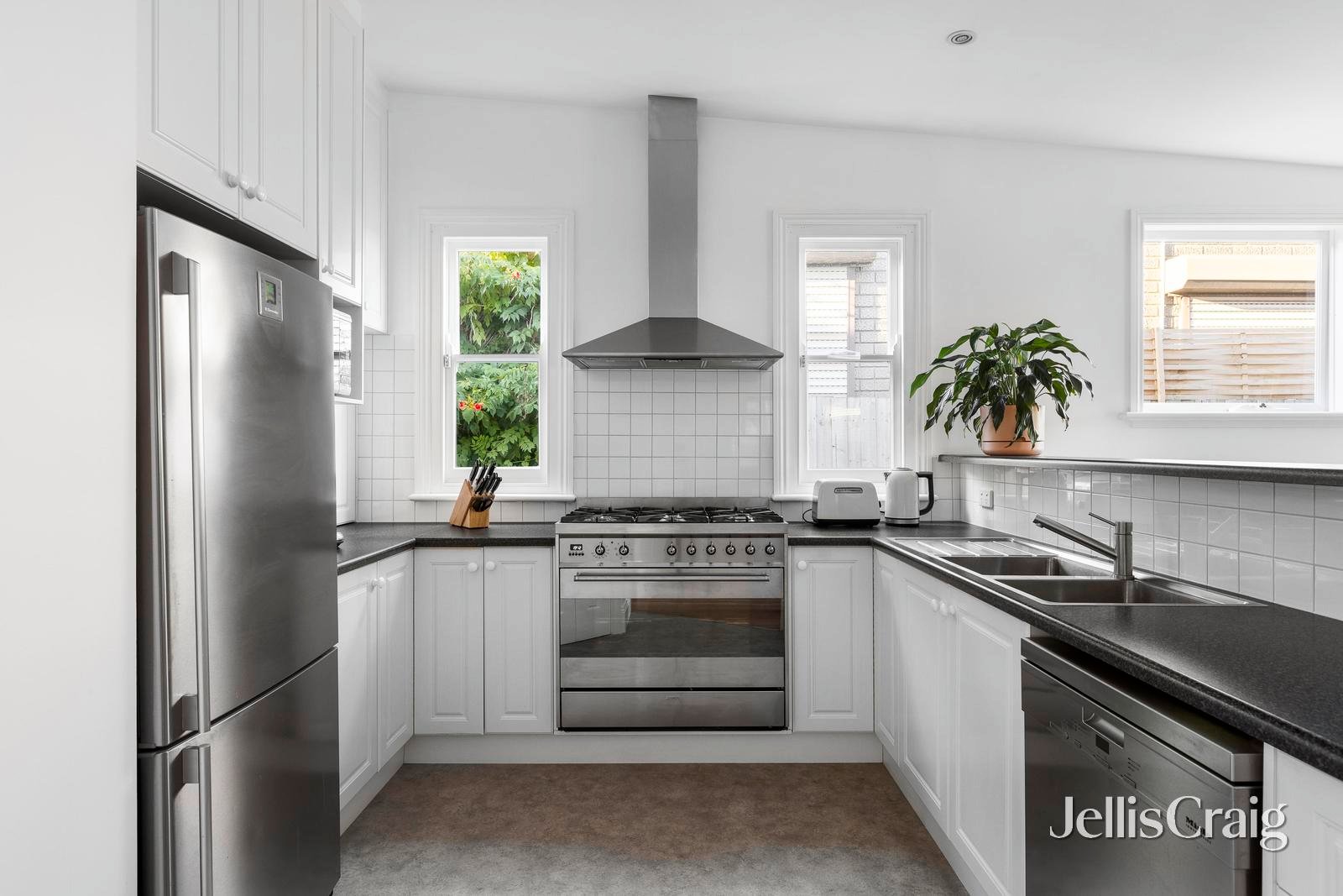 9 Bruce Street, Brunswick image 10