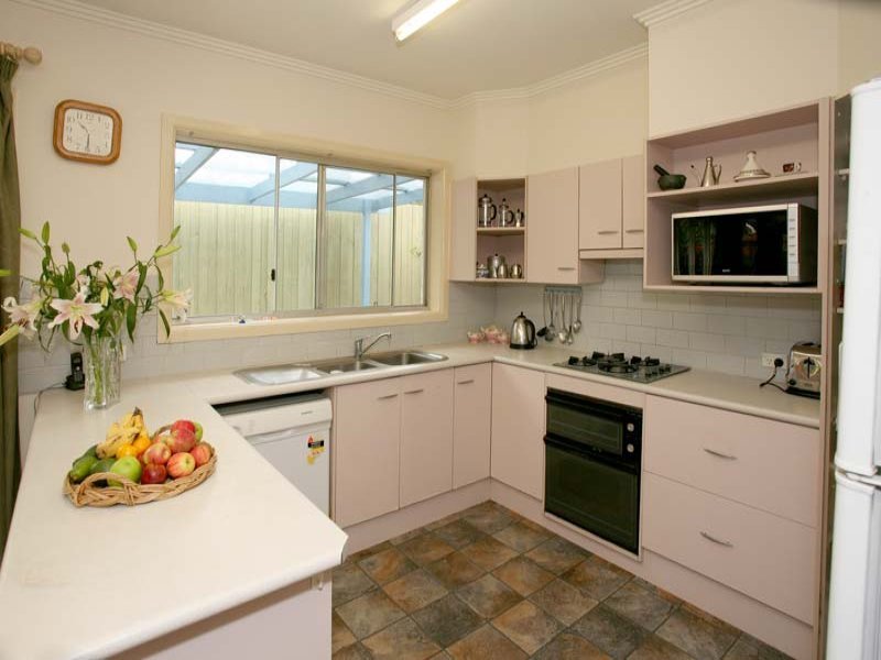 9 Byron Street, Box Hill South image 2