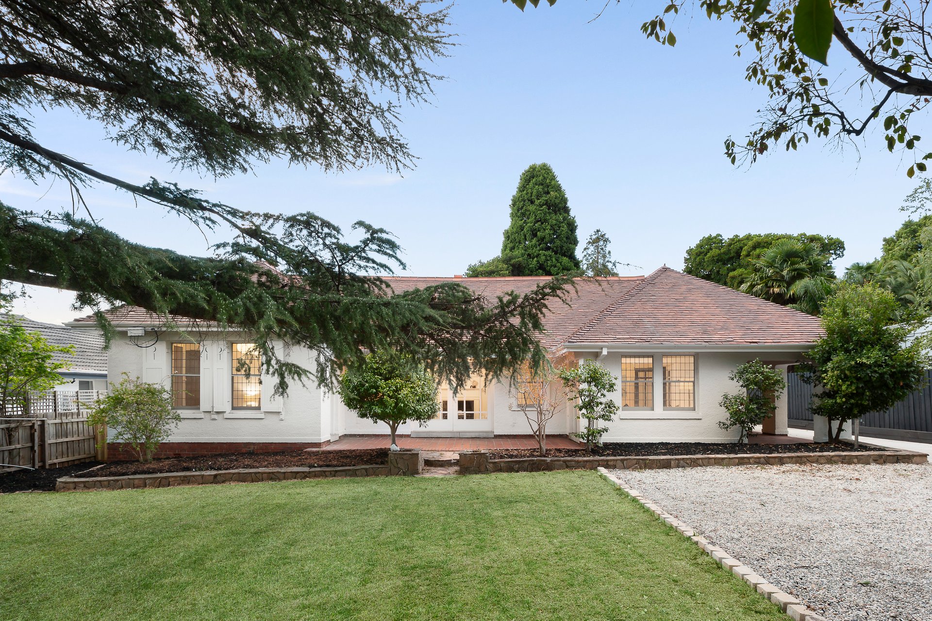 9 Canterbury Road