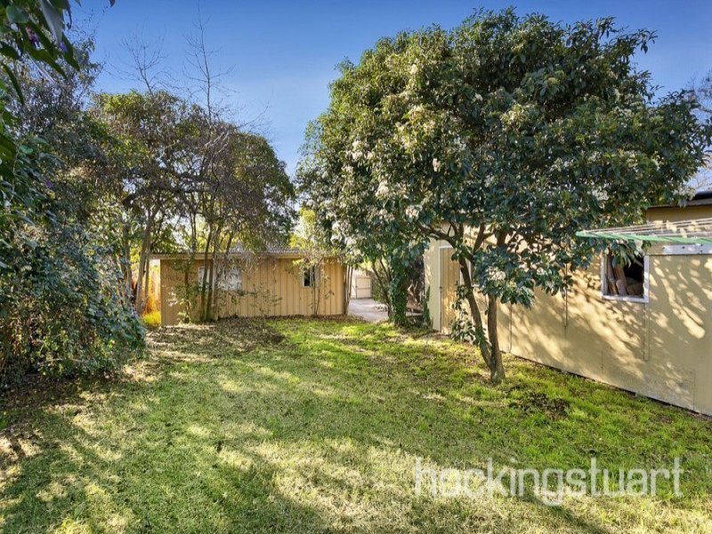 9 Caroline Crescent, Blackburn North image 5