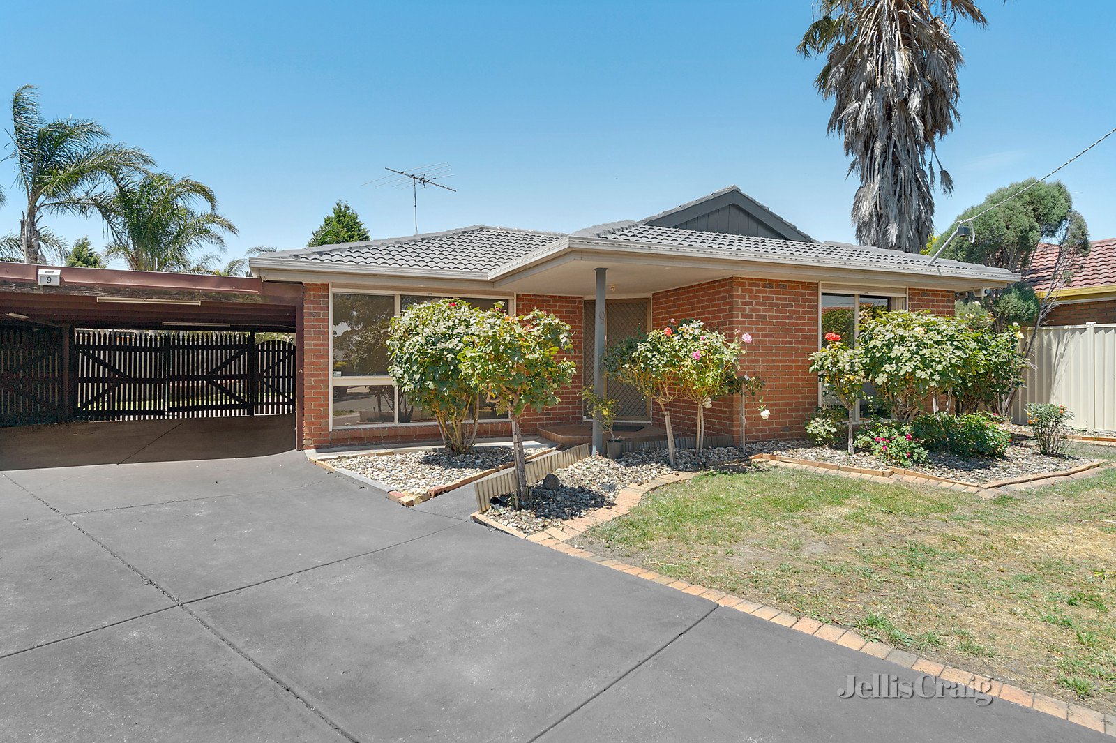 9 Carousel Court, Epping image 1