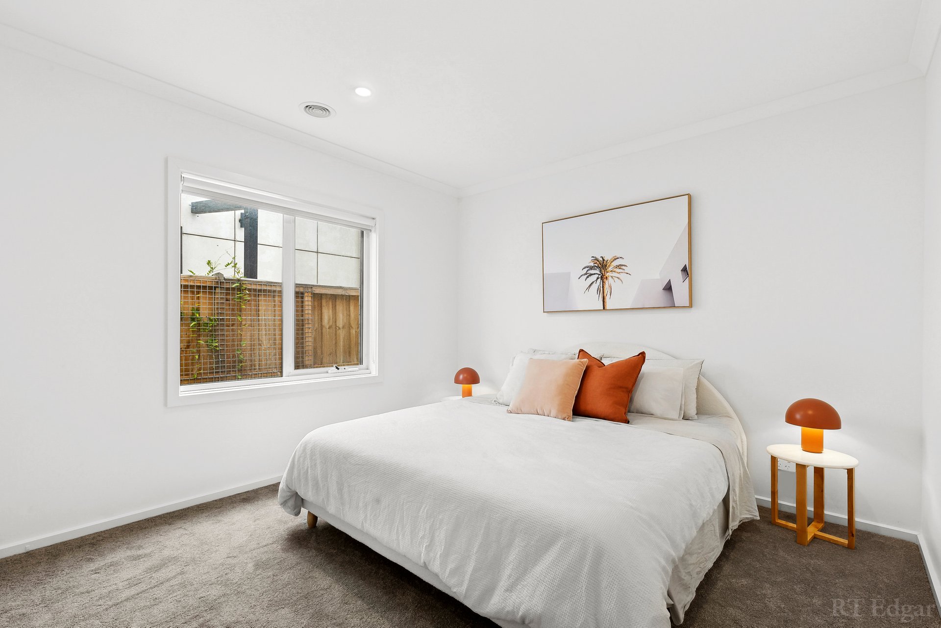 Property Gallery Thumbnail 6