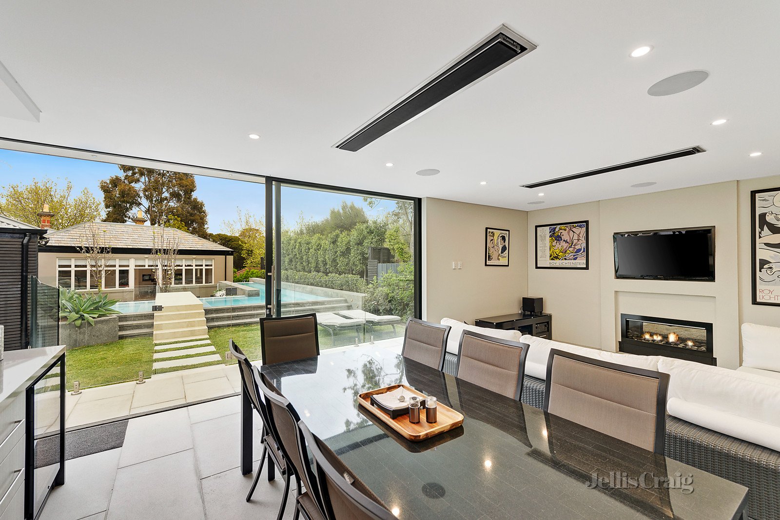 9 Chaucer Crescent, Canterbury image 4