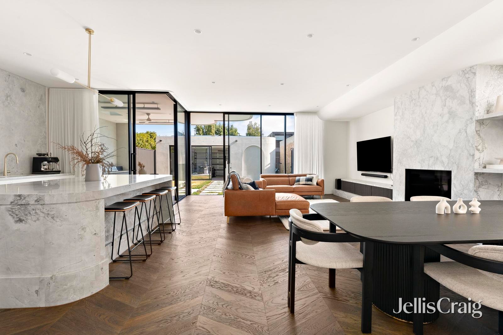 9 Chaucer Street, Moonee&nbsp;Ponds image 2