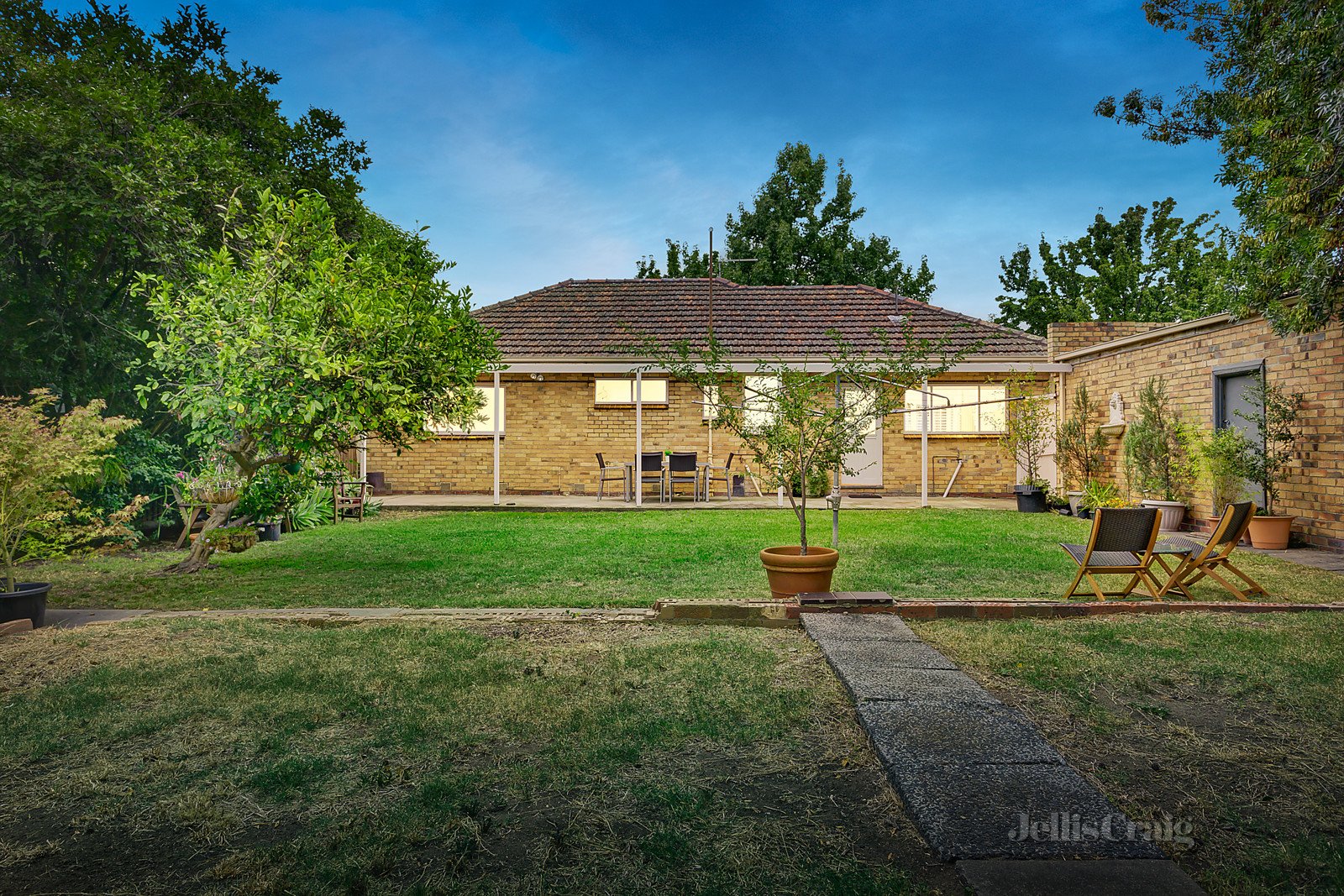 9 Chauvel Street, Heidelberg Heights image 9