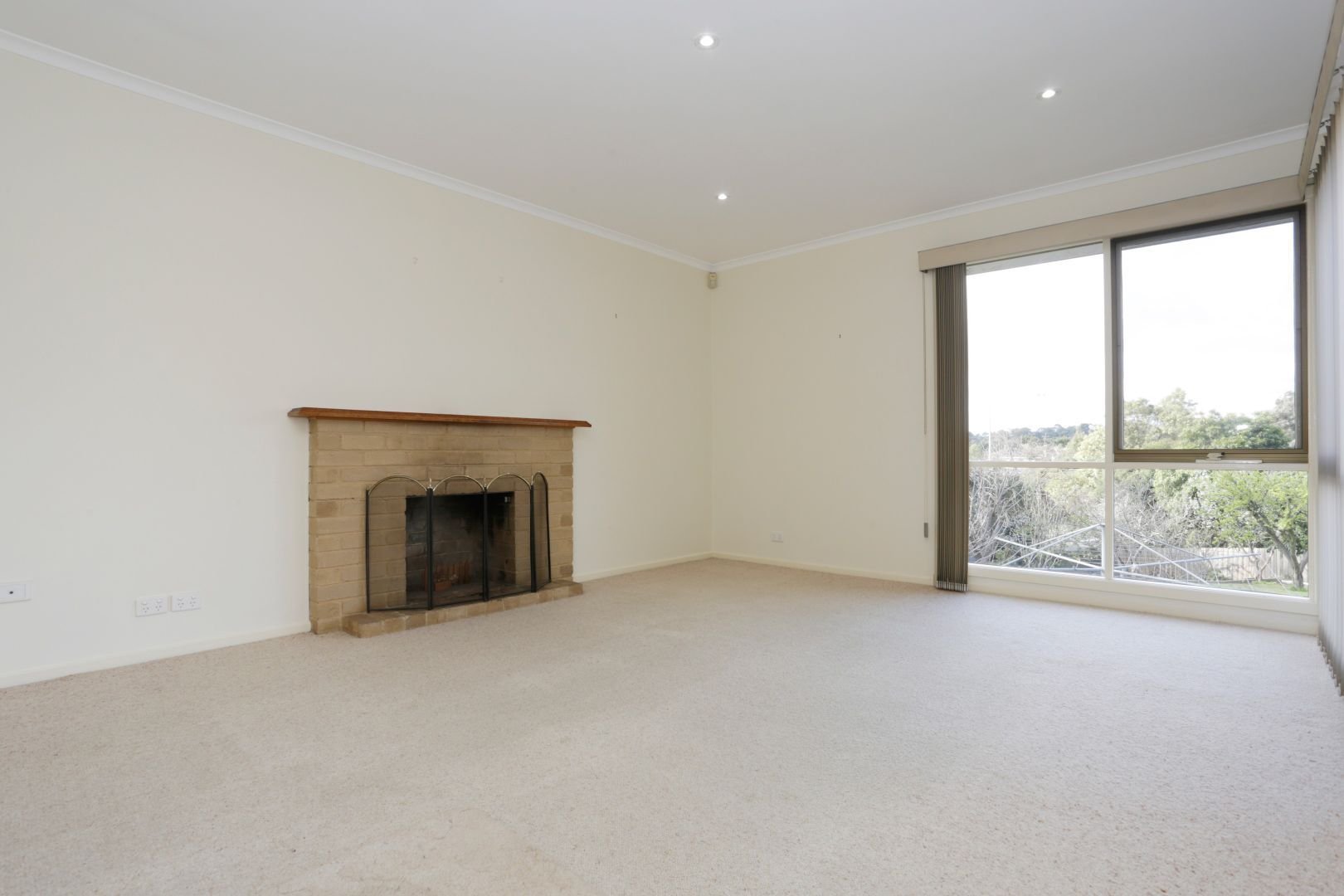 9 Chiswick Court, Templestowe image 6