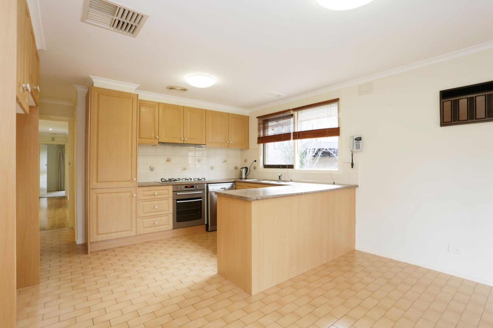 9 Chiswick Court, Templestowe image 3