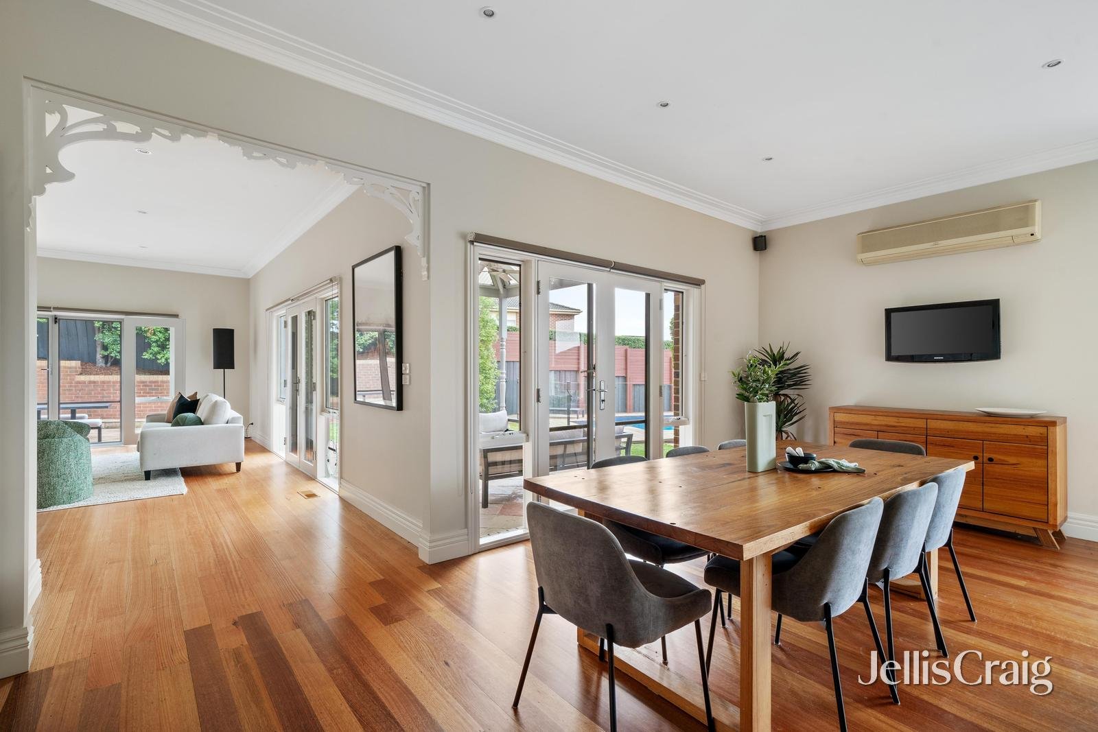 9 Clearwater Close, Eltham image 5