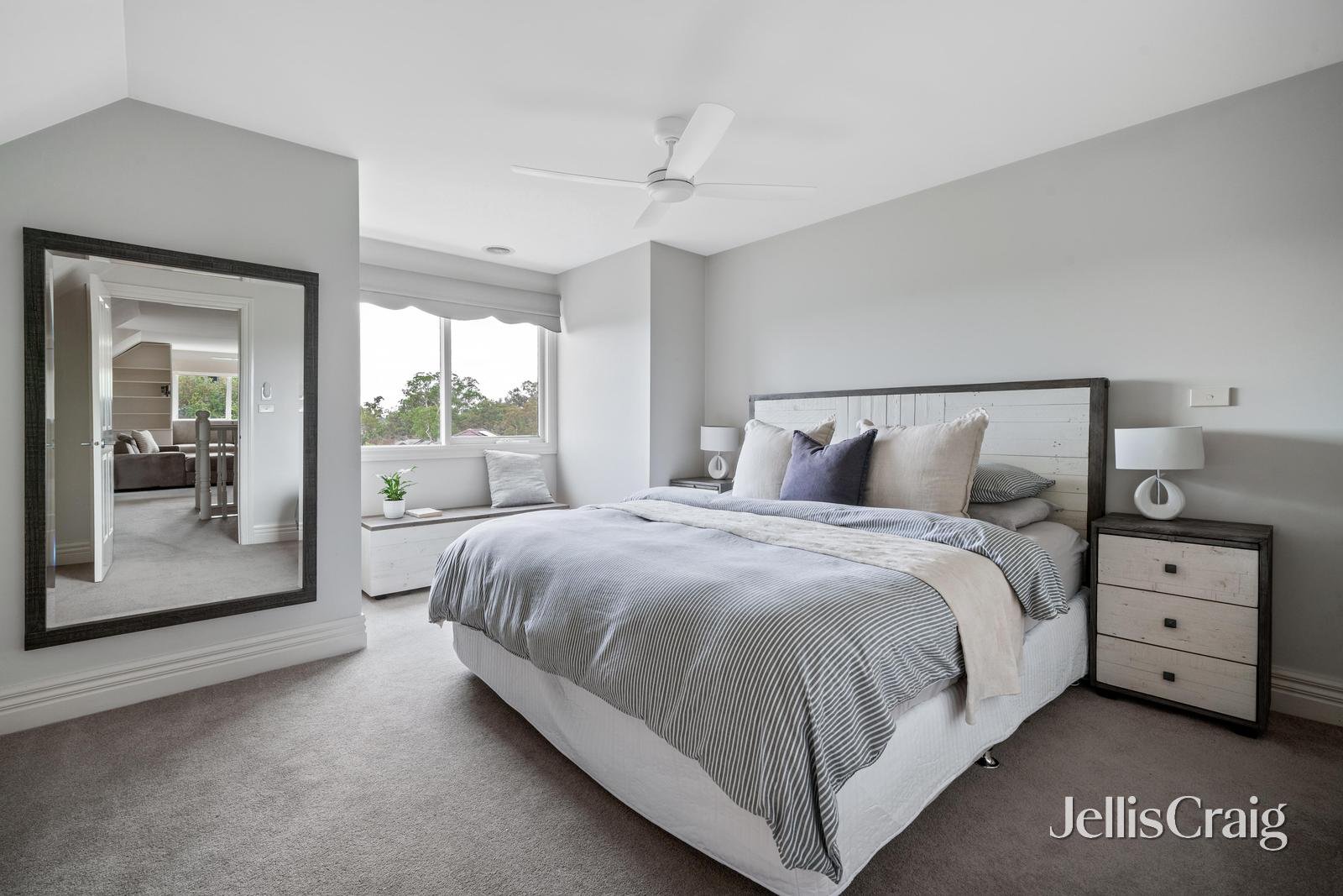 9 Clearwater Close, Eltham image 11