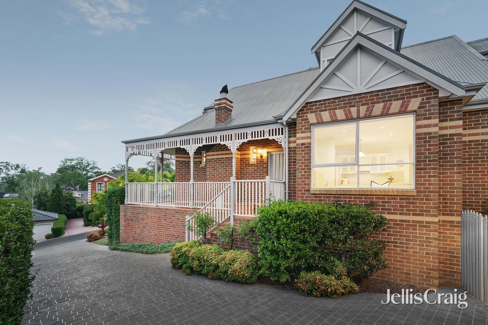 9 Clearwater Close, Eltham image 19