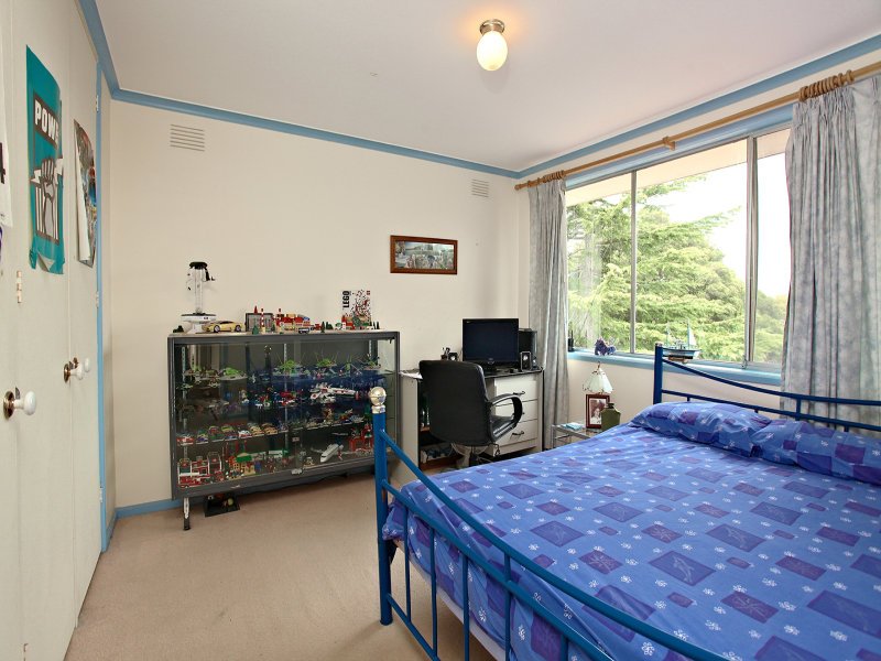 9 Clipper Court, Ringwood image 12