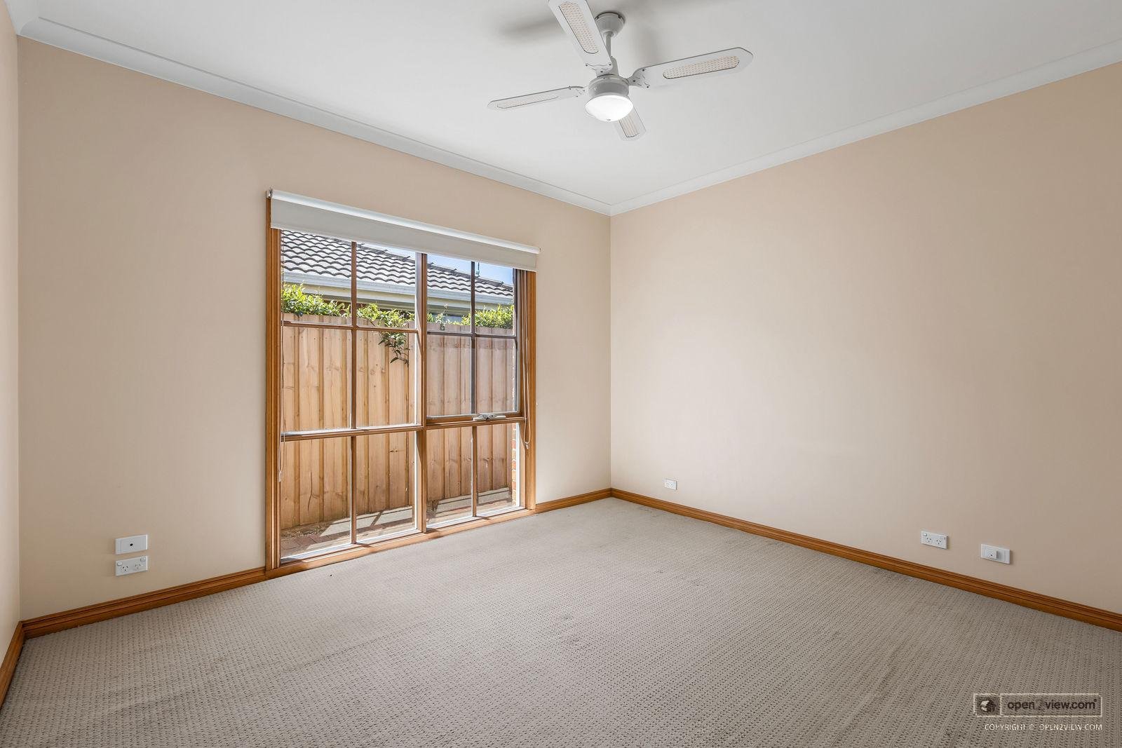 9 Conole Court, Lara image 2