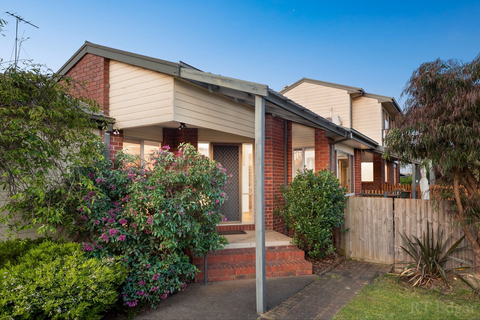 Property Gallery Thumbnail 3