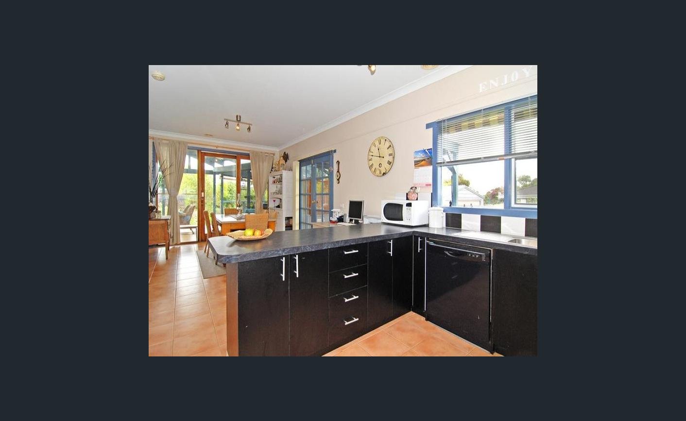 Property Gallery Thumbnail 3