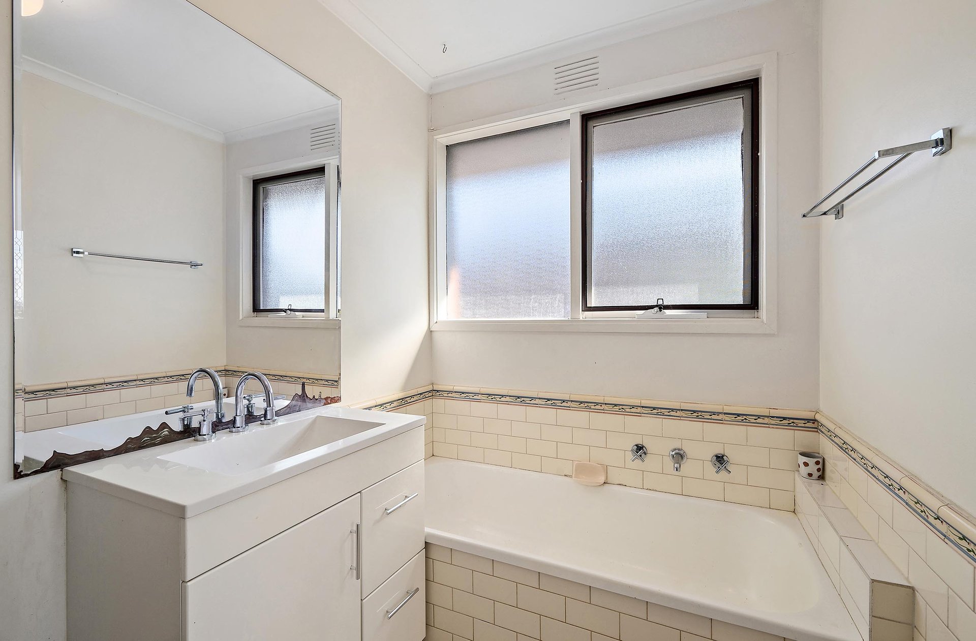 9 Crestway, Lilydale image 5