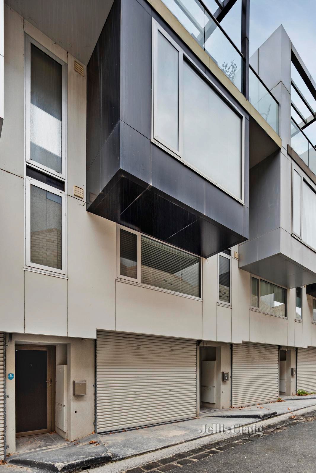 9 Curzon Place, North Melbourne image 11