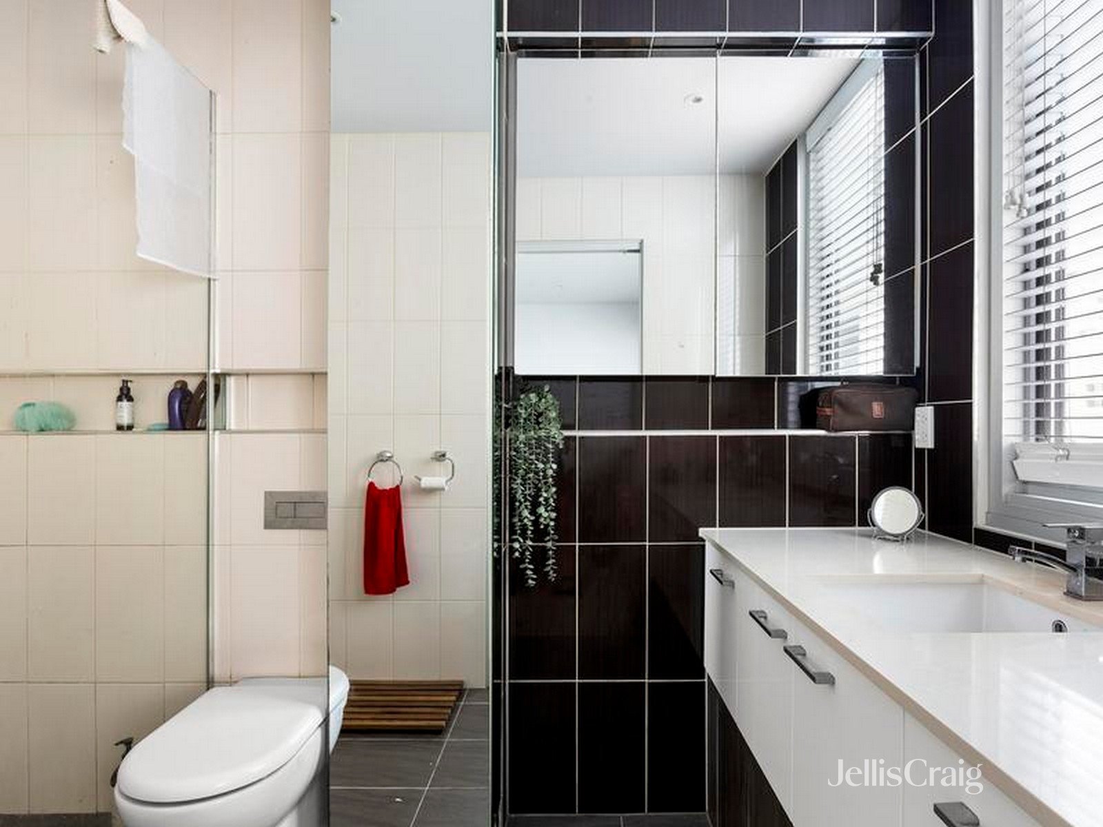 9 Curzon Place, North&nbsp;Melbourne image 8