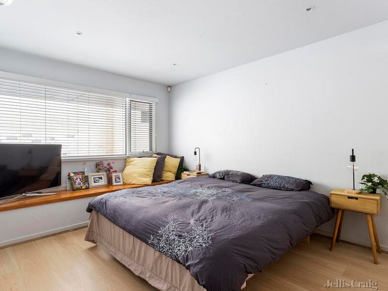 9 Curzon Place, North Melbourne image 6