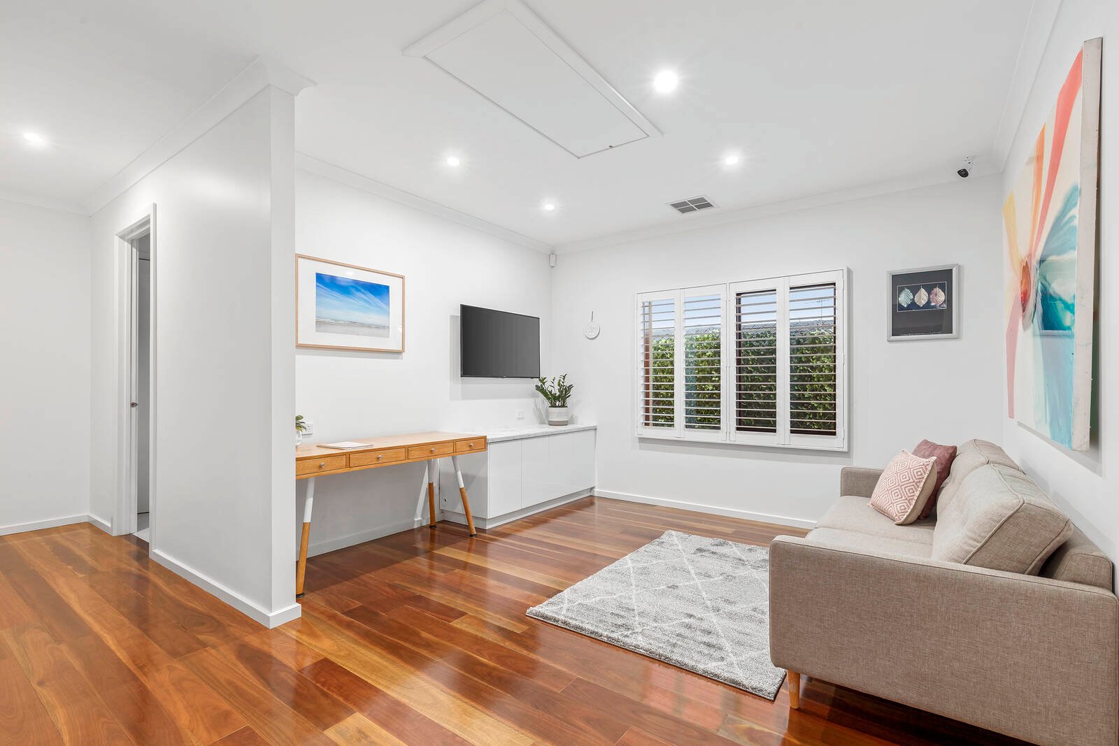 Property Gallery Thumbnail 9