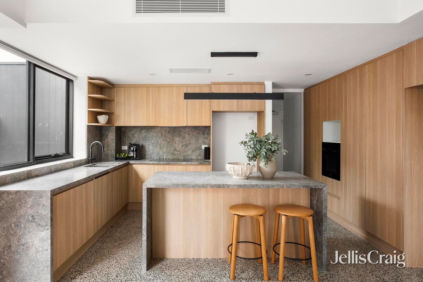 9 Dight Street, Collingwood image 2