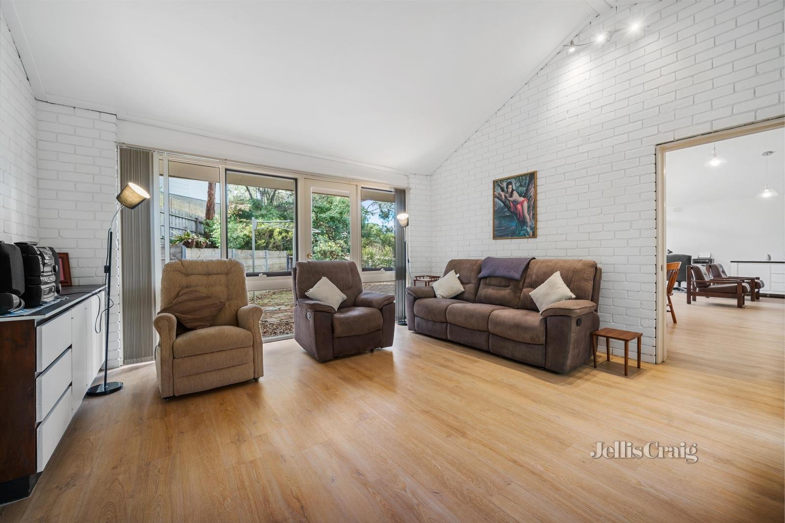 9 Dixon Court, Briar Hill image 4