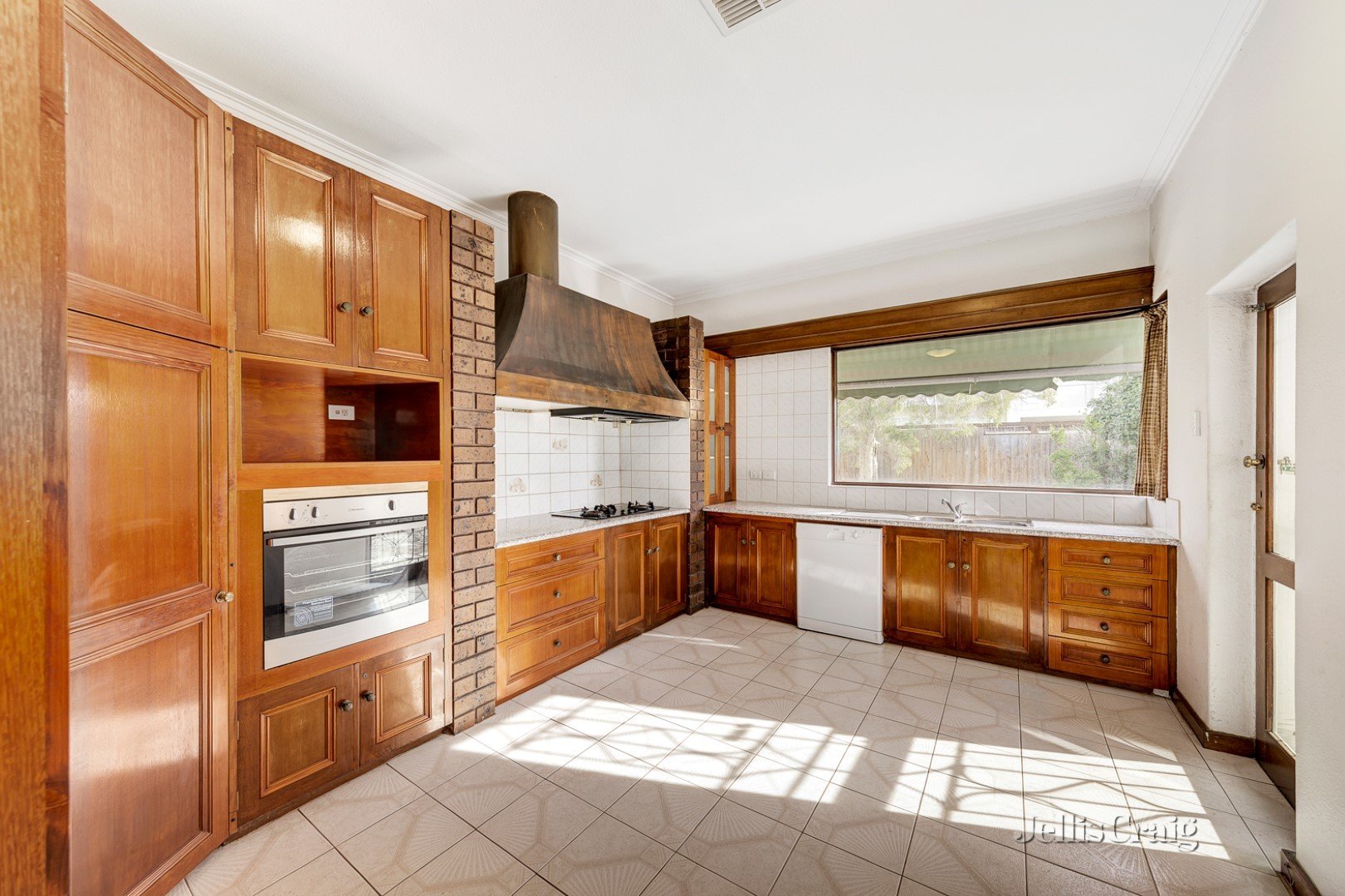 9 Dunlop Avenue, Kew image 2