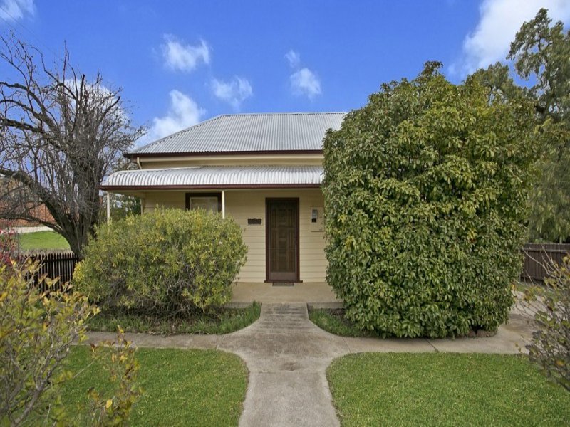 9 Edward Street, Castlemaine image 3