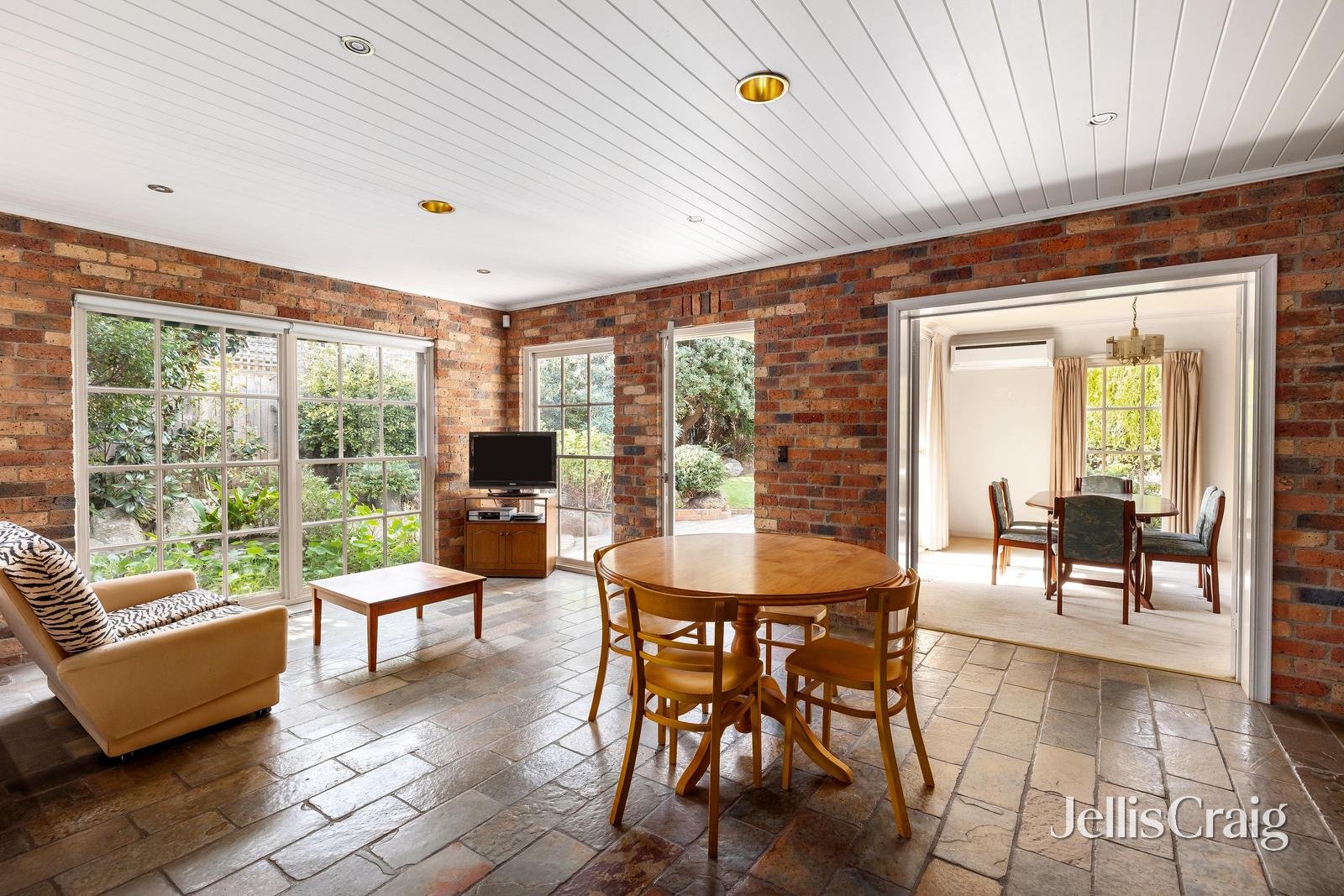 9 Eise Court, Brighton&nbsp;East image 3
