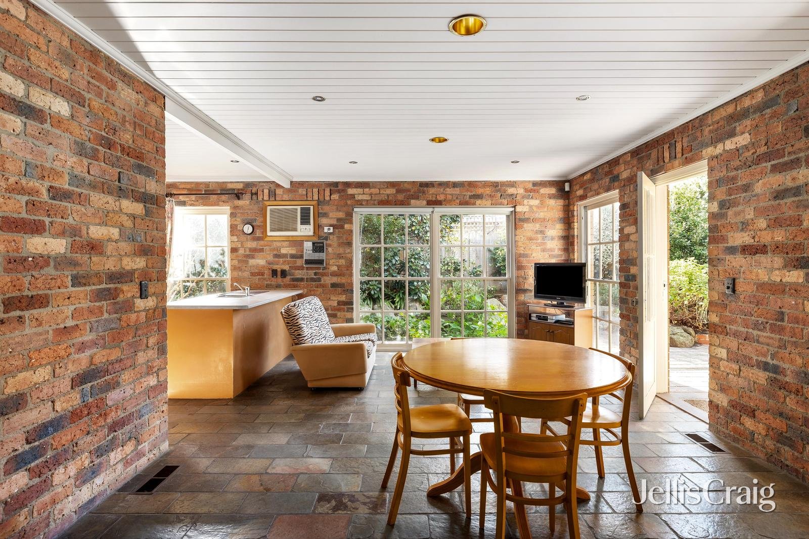 9 Eise Court, Brighton&nbsp;East image 4