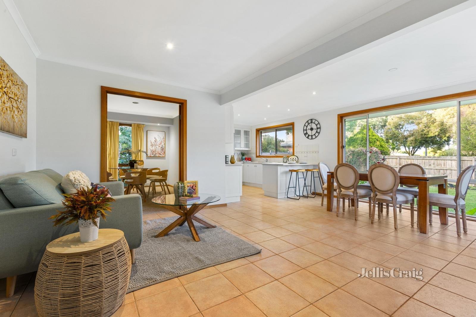 9 Eric Court, Wheelers Hill image 6