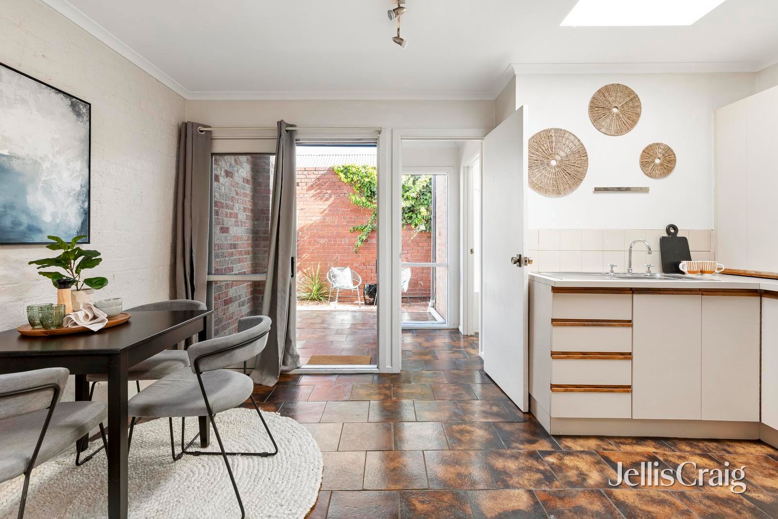 9 Erskine Street, North Melbourne image 1