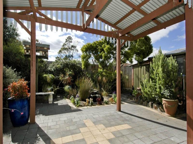 9 Eucalypt Court, Corio image 5