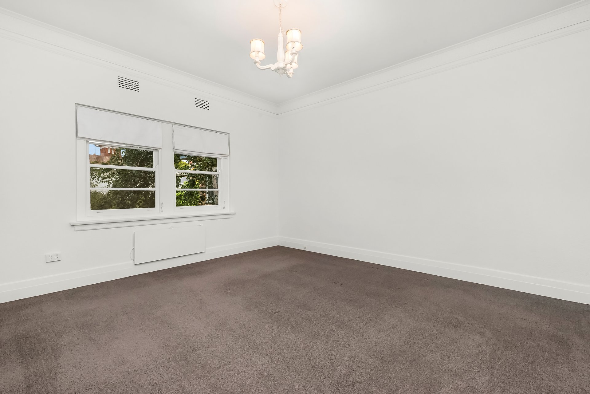 Property Gallery Thumbnail 8