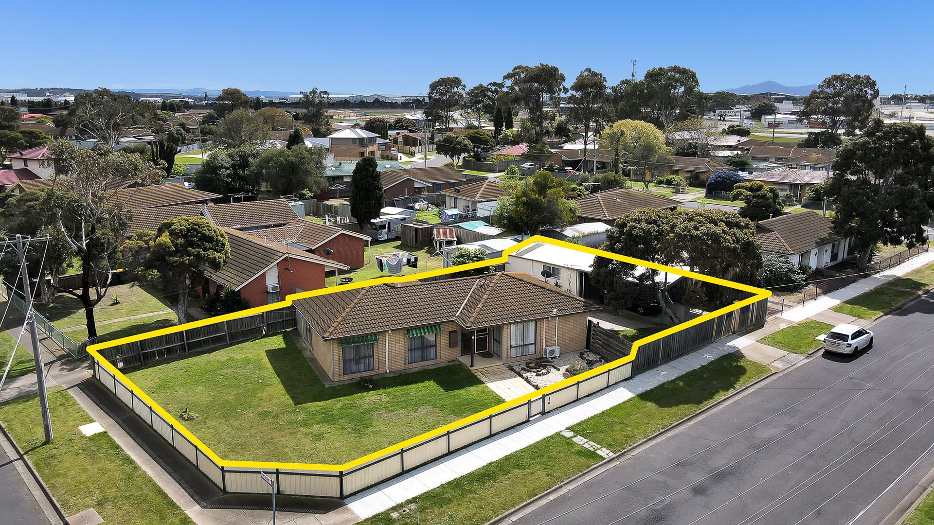 9 Fairbairn Drive, Corio image 12