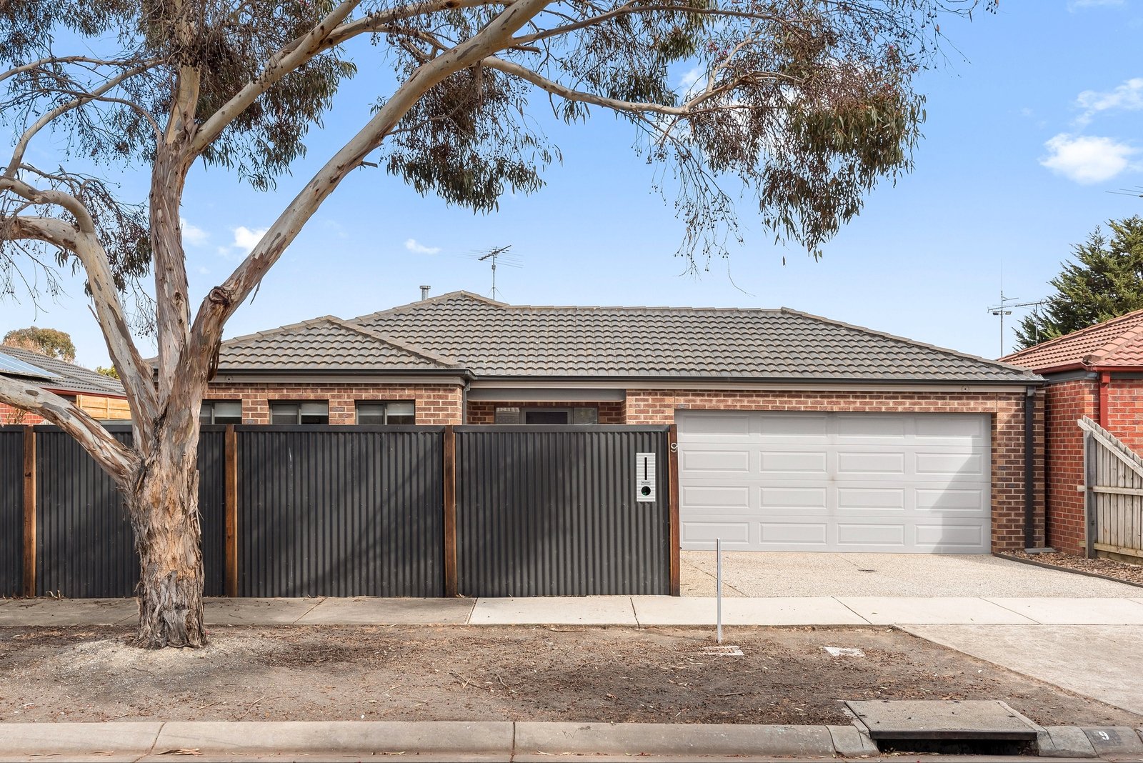 Property Gallery Thumbnail 2