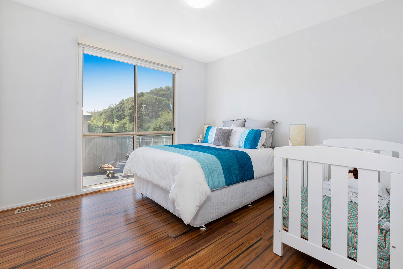 Property Gallery Thumbnail 7