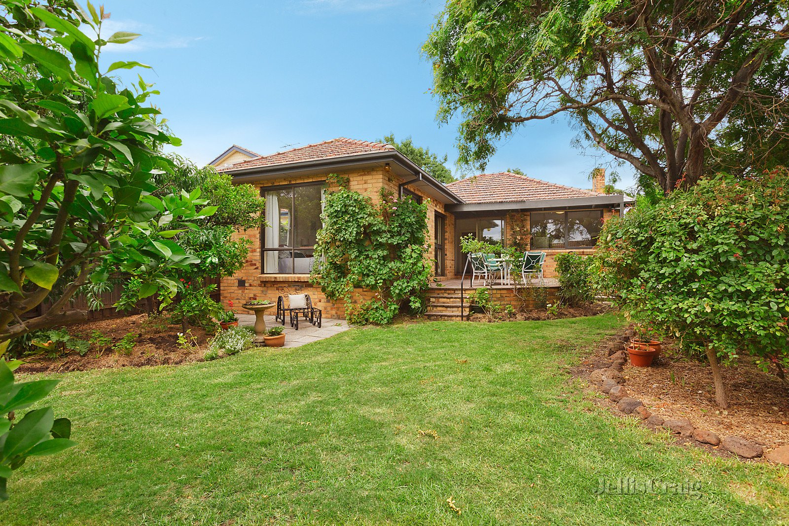 9 Fewster Road, Hampton image 1