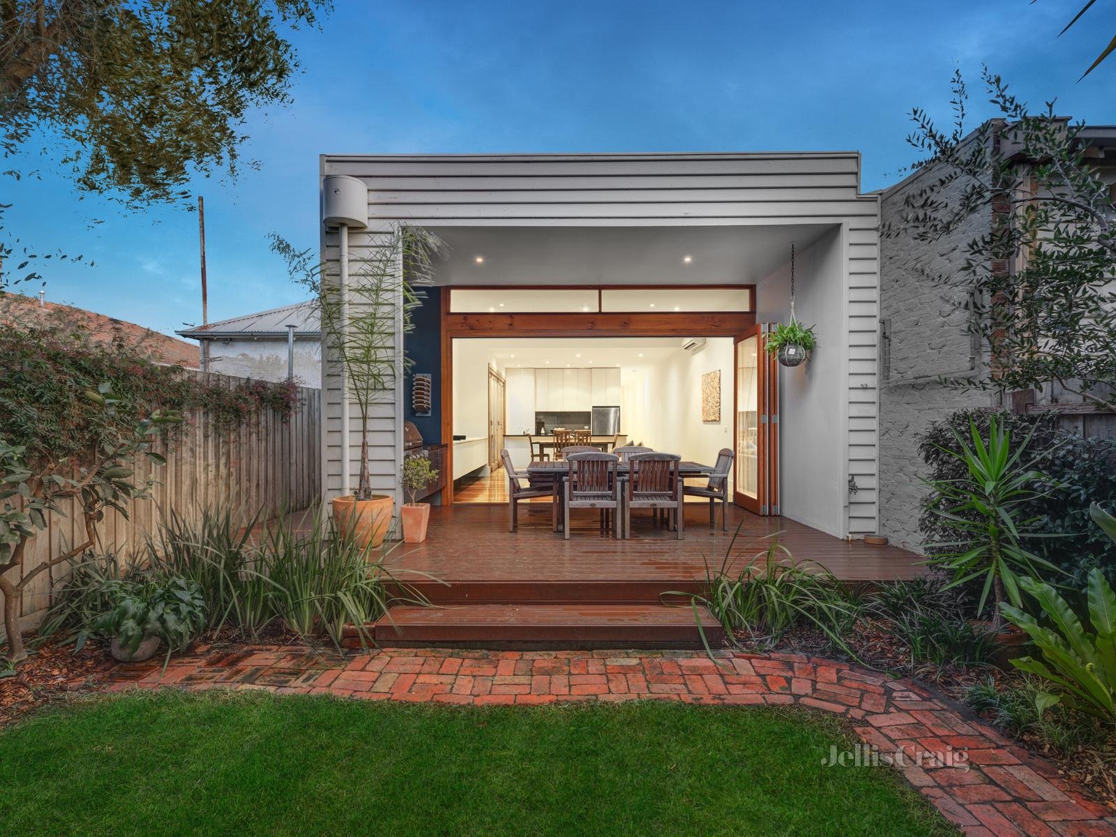 9 Findon Street, Malvern East image 6