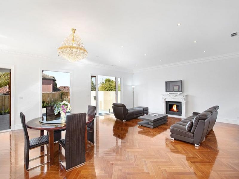9 Fintonia Street, Balwyn North image 4