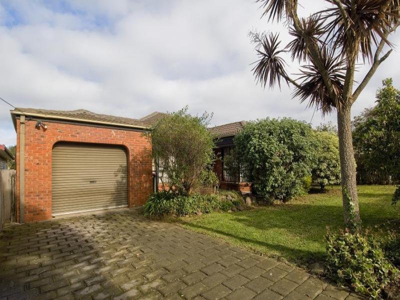 9 Fisher Avenue, Belmont image 2