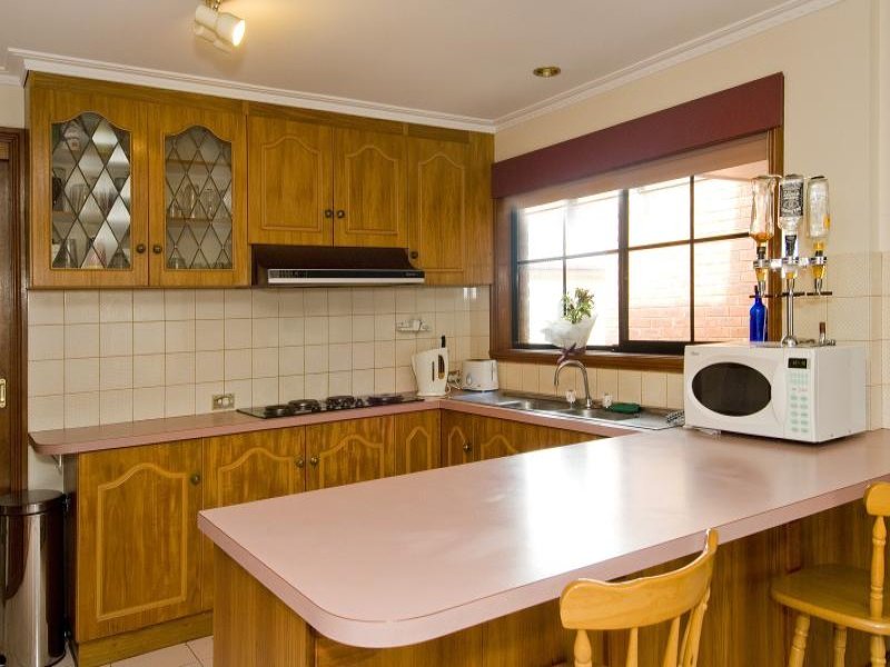 9 Fisher Avenue, Belmont image 3