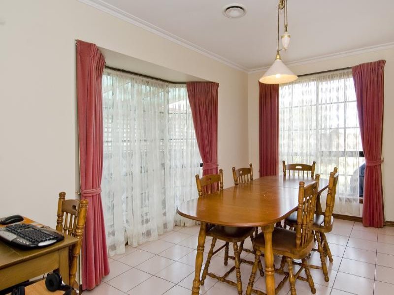 9 Fisher Avenue, Belmont image 6